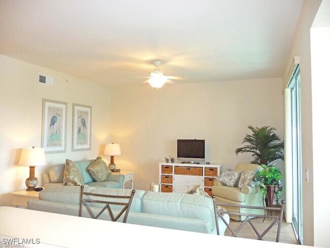Foto del edificio - 16645 Lake Cir Dr