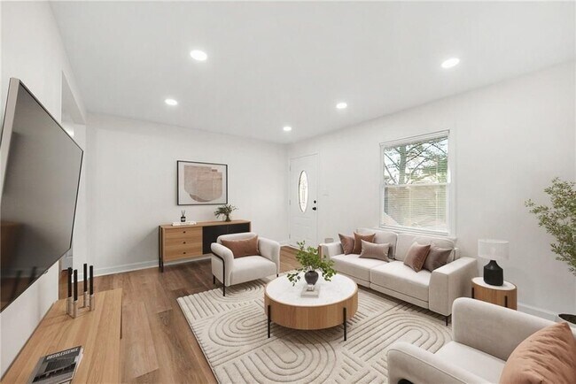 Foto del edificio - 578 Alfred Rd NW