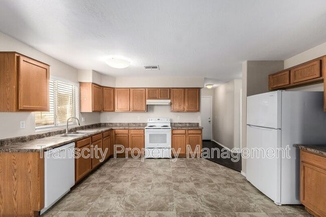Foto del edificio - 41207 N Cambria Dr