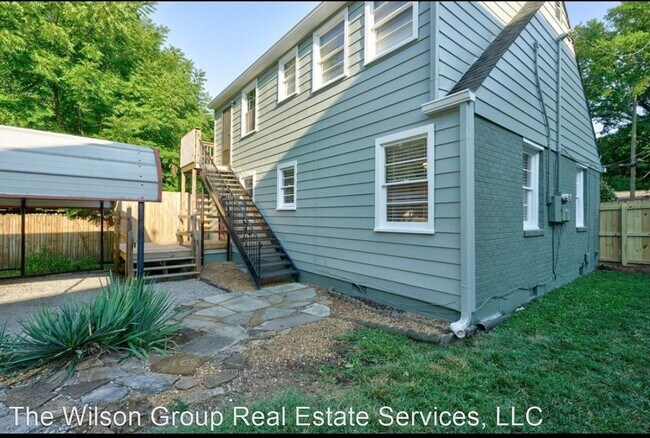 Building Photo - 2 br, 1 bath House - 228 Elberta ave Unit B