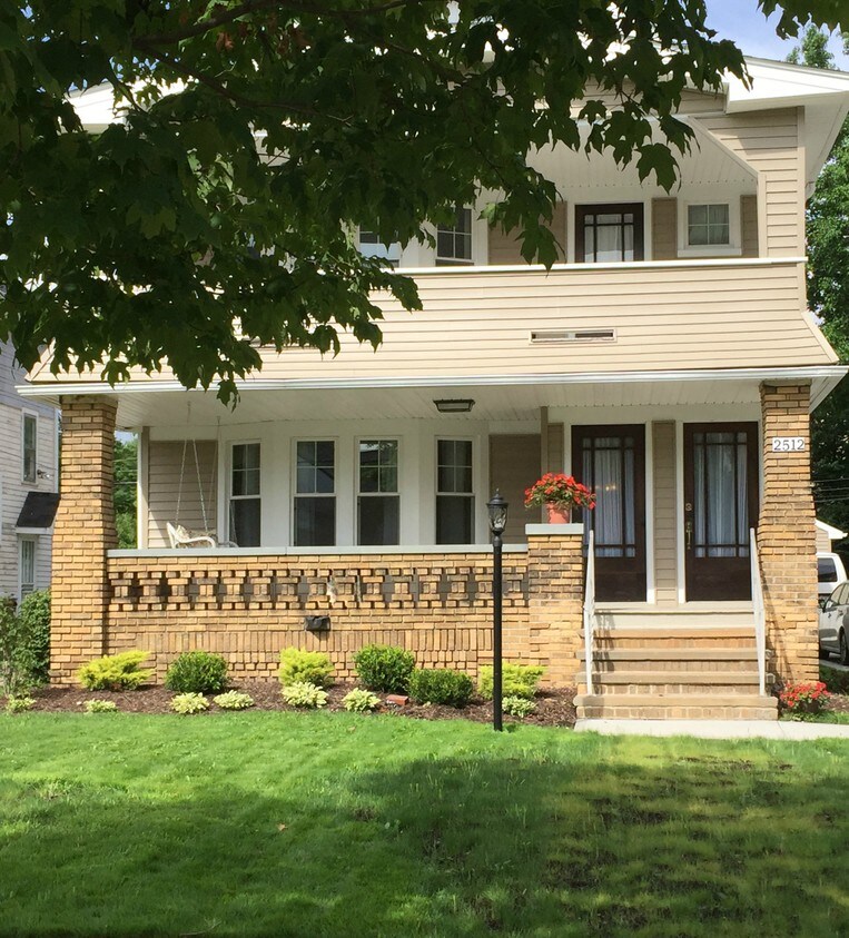 Foto principal - 2512 E 124th St