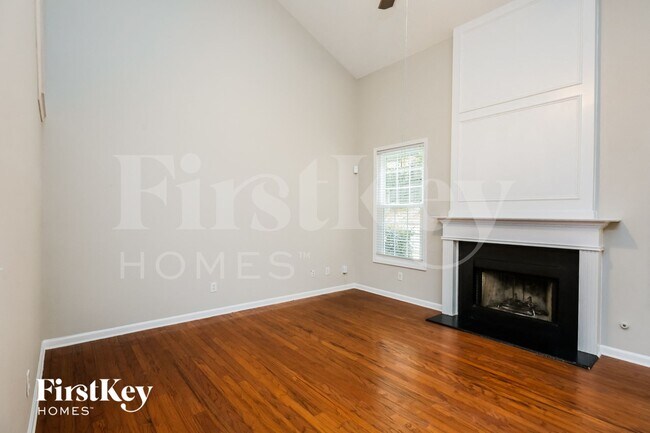 Foto del edificio - 2410 Kirkstone Dr