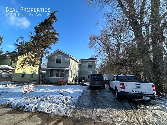 Foto del edificio - 812 N River St