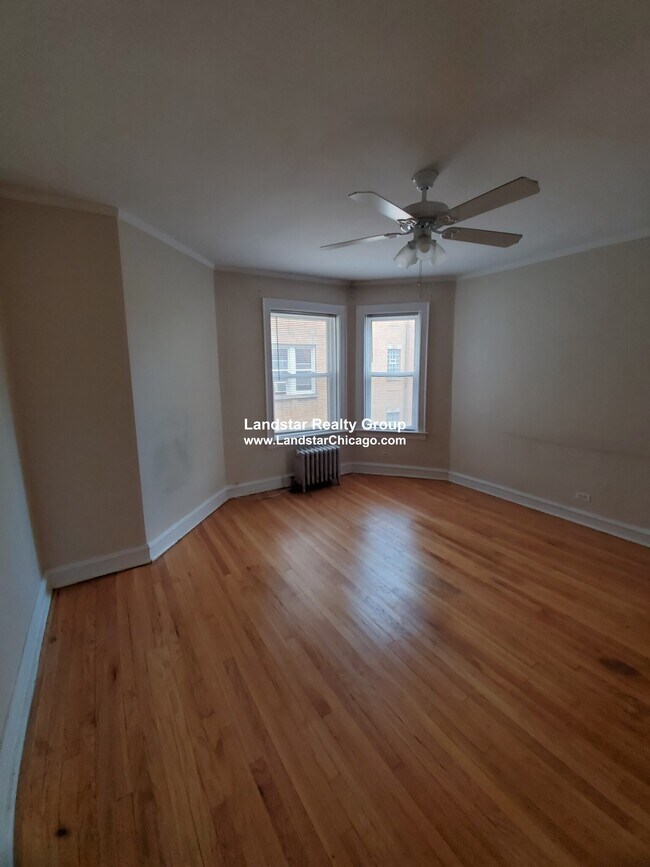 Building Photo - 5026 N Springfield Ave
