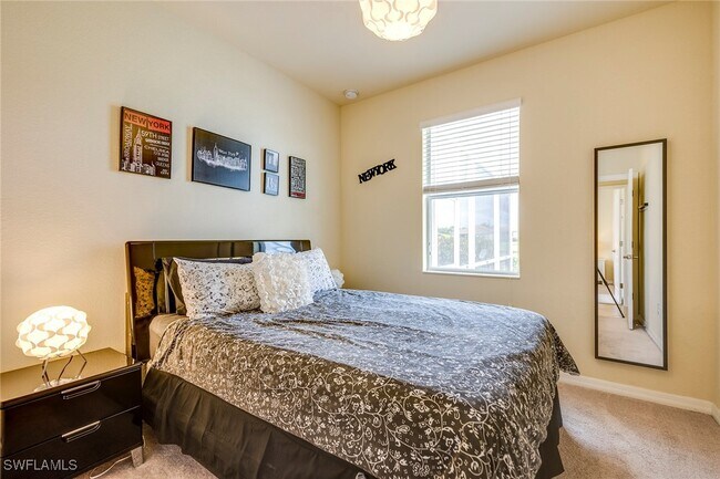 Foto del edificio - 14796 Canton Ct