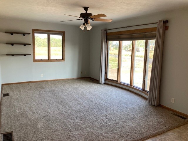 Building Photo - 1164 Woods Cir