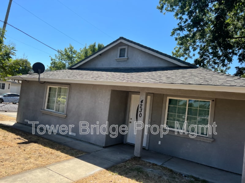 Foto principal - 4230 44th St