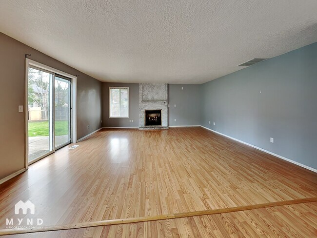 Foto del edificio - 812 NW 143rd St