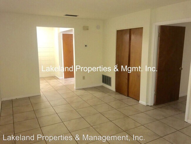 Building Photo - 725 E Lime St