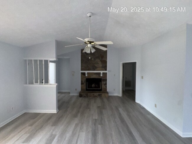 Building Photo - 1222 Skyline Dr