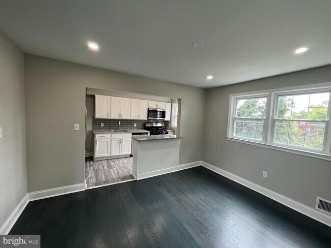 Foto del edificio - 1685 Langford Rd