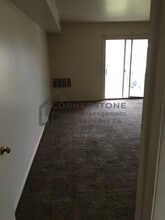 Building Photo - 6500 Carefree Ln
