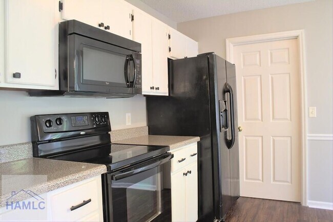 Foto del edificio - 2356 Rowe St