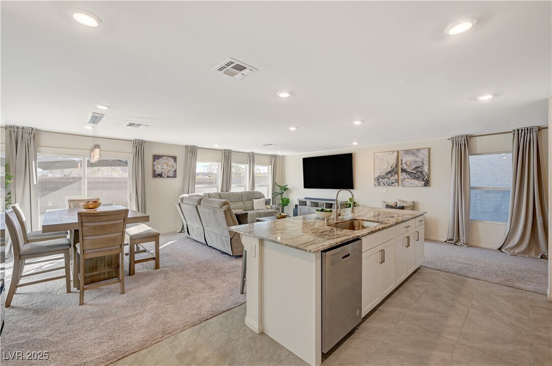 Foto principal - 4977 Birchland Mnr Ave