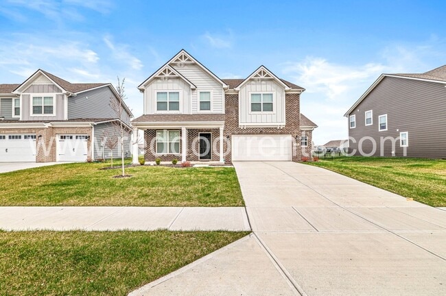 Building Photo - MOVE IN SPECIAL: HALF OFF THE FIRST MONTH’...