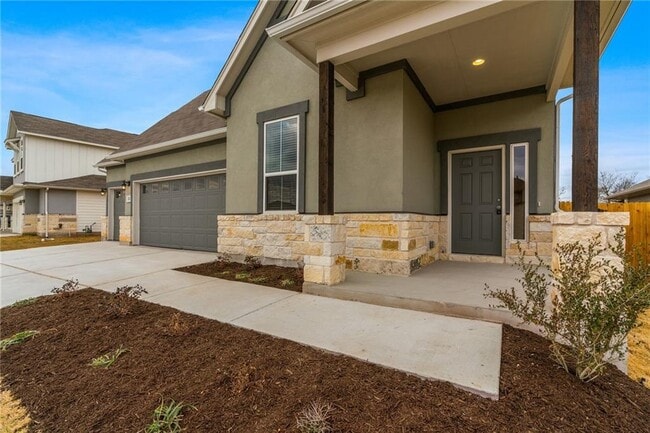 Building Photo - 332 Silver Springs Bend