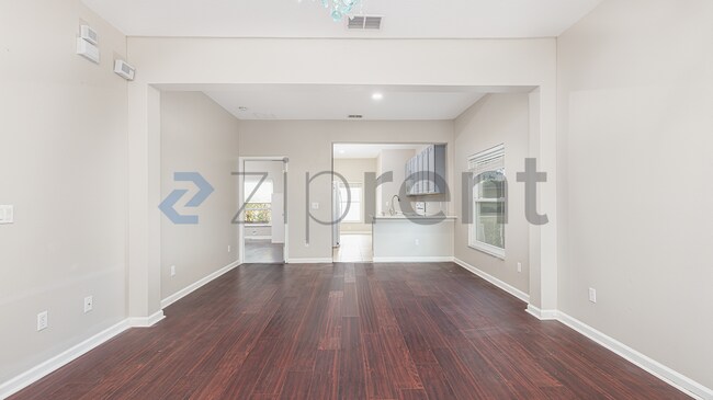 Foto del edificio - 16703 Cedar Crest Dr