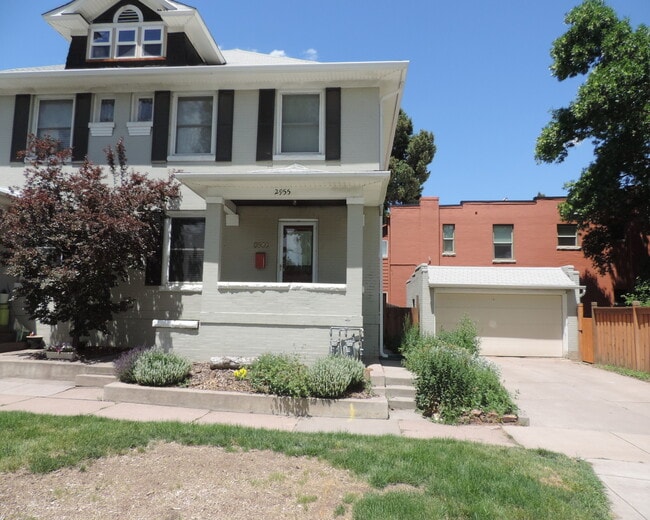 Building Photo - Beautiful 3 Bedroom Home In Congress Park ...