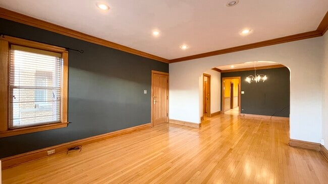 Building Photo - 4943 N Marmora Ave