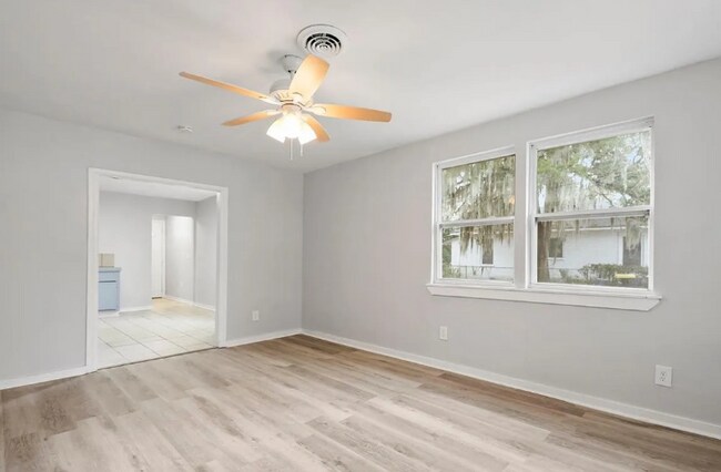 Foto del edificio - 105 W 54th St