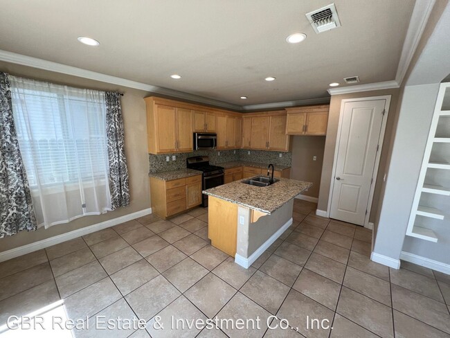Building Photo - 3 br, 2 bath House - 569 Addison Court