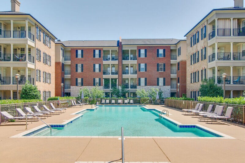 Foto principal - 309 Seven Springs Way