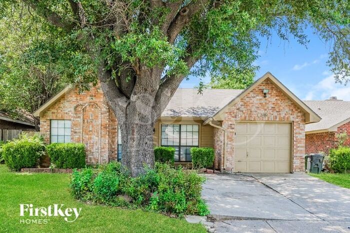 Primary Photo - 2404 Busch Dr