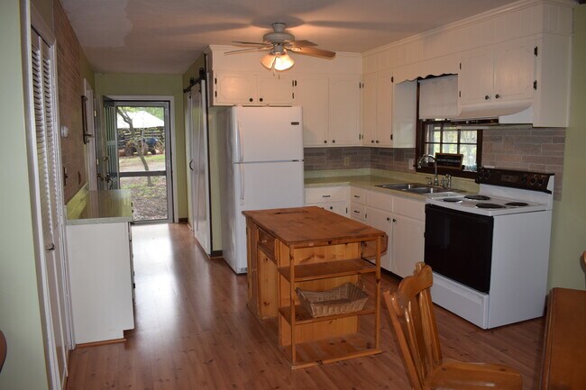 Photo - 220 Ridgeway Rd House