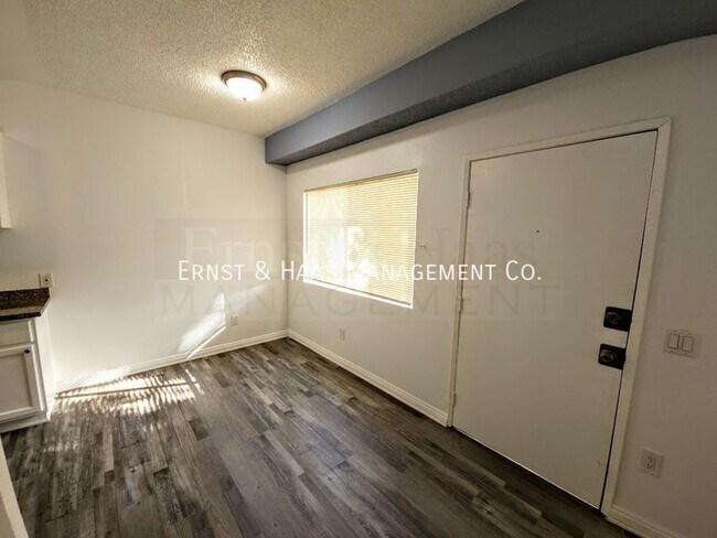 Foto del edificio - 6673 N Hammond Ave