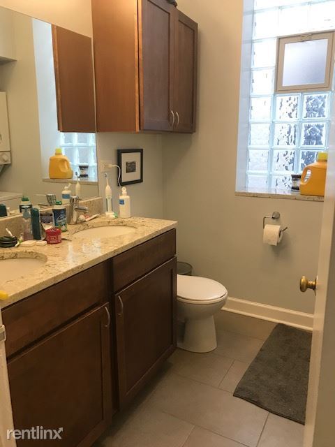Building Photo - 3 br, 2 bath  - 1322 W Eddy St 2
