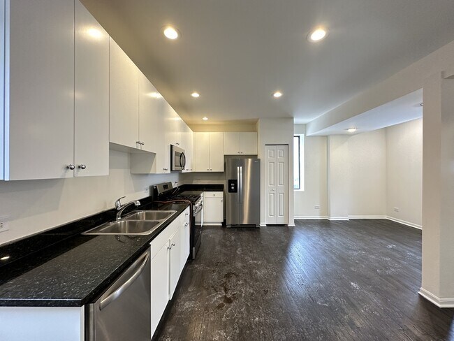 Foto del edificio - 1260 N Greenview Ave