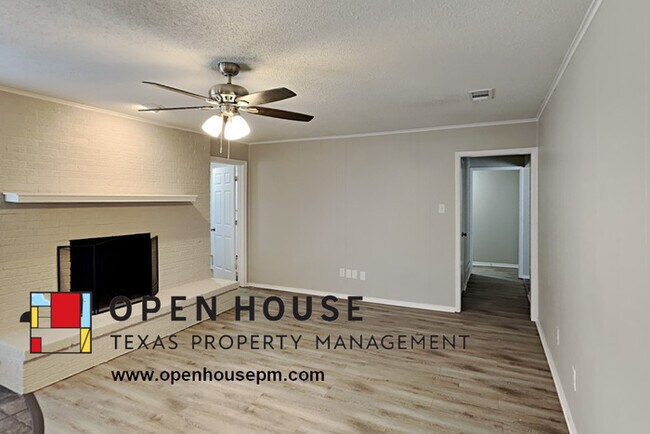 Foto del edificio - 2120 Hurstview Dr, Hurst