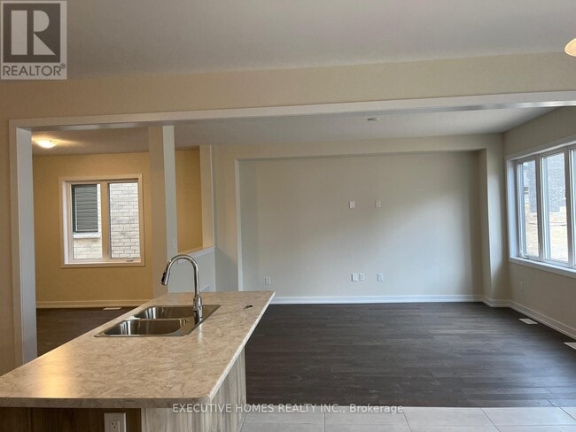 Building Photo - 170 Lilac Cir