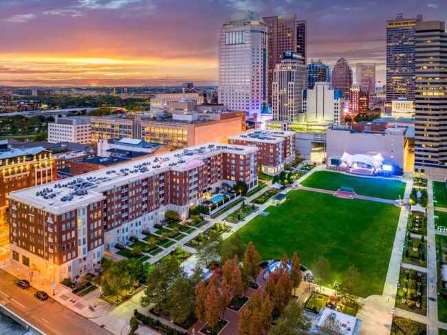 Building Photo - Highpoint on Columbus Commons