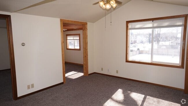 Building Photo - 1206 Spring St