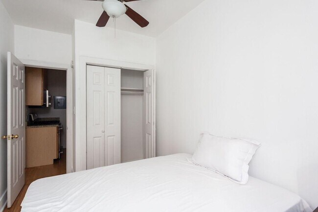 Building Photo - 1 bedroom in Chicago IL 60614
