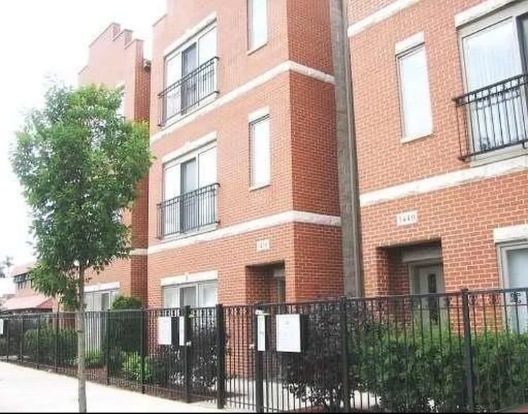 Primary Photo - 3438 N Harlem Ave