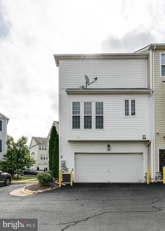 Foto del edificio - 5029 Cool Fountain Ln