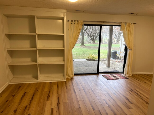 Building Photo - 104 Georgetown Ln