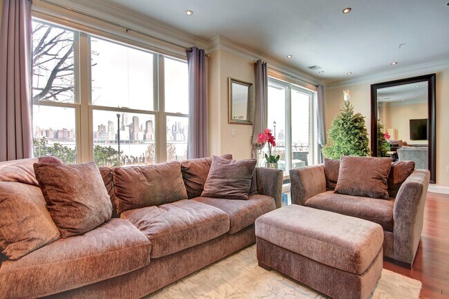 Foto del edificio - 9 Lydia Dr