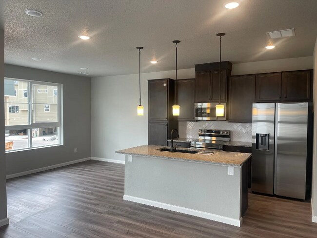 Foto del edificio - 10562 Domeykite Vw