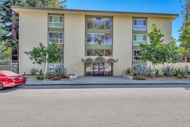 Well Located and Spacious 2 Bedroom 2 Bath... - Well Located and Spacious 2 Bedroom 2 Bath... House