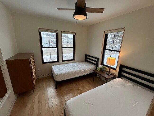 Foto del edificio - 802 Heivly St