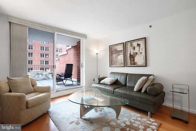 Foto del edificio - 1230 23rd St NW