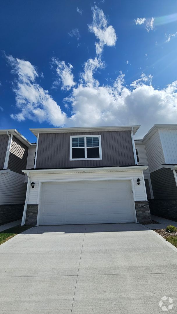 Building Photo - 4405 Mongoose Ln
