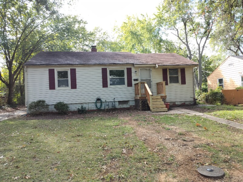 Primary Photo - 473 Fieldcrest Dr