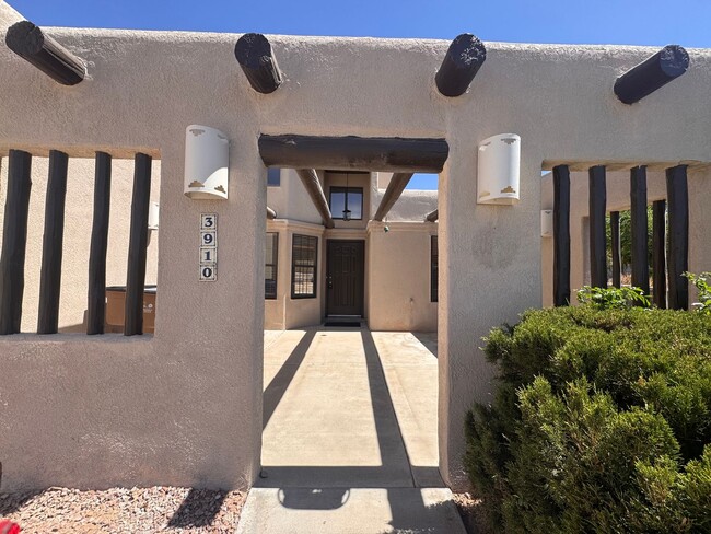 Foto del edificio - Gorgeous Home off Settlers Pass