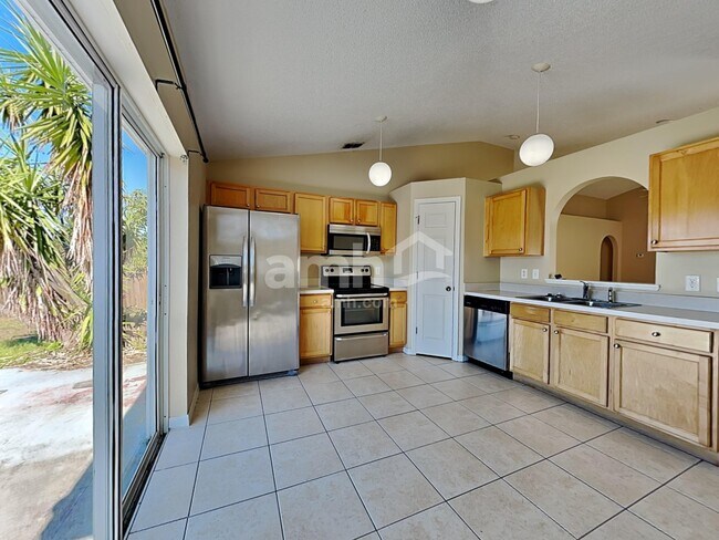 Foto del edificio - 10408 Opus Dr