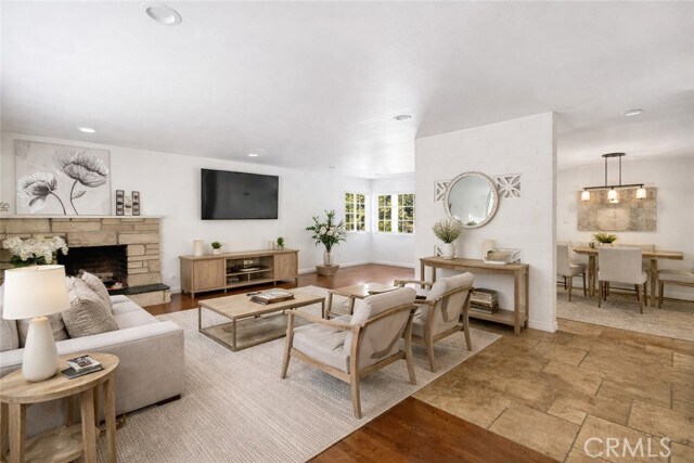 Foto del edificio - 7044 White Oak Ave