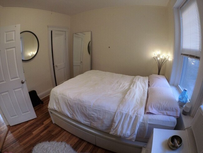 Building Photo - Great value two bedroom in Brighton